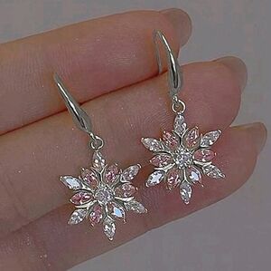 ✨3 FOR &28✨🆕❄️PINK ICE SNOWFLAKE EARRINGS❄️